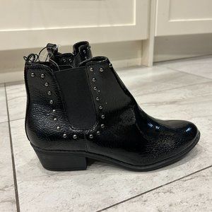 US7 George Blank Shine Leather, Pull-On Studded Ankle Boot NEW, 1in Block Heel